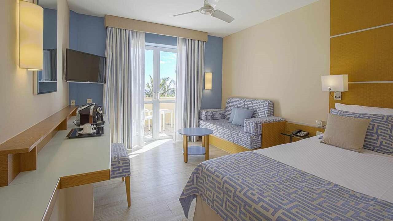 ホテル Robinson Esquinzo Playa Pájara 部屋 写真